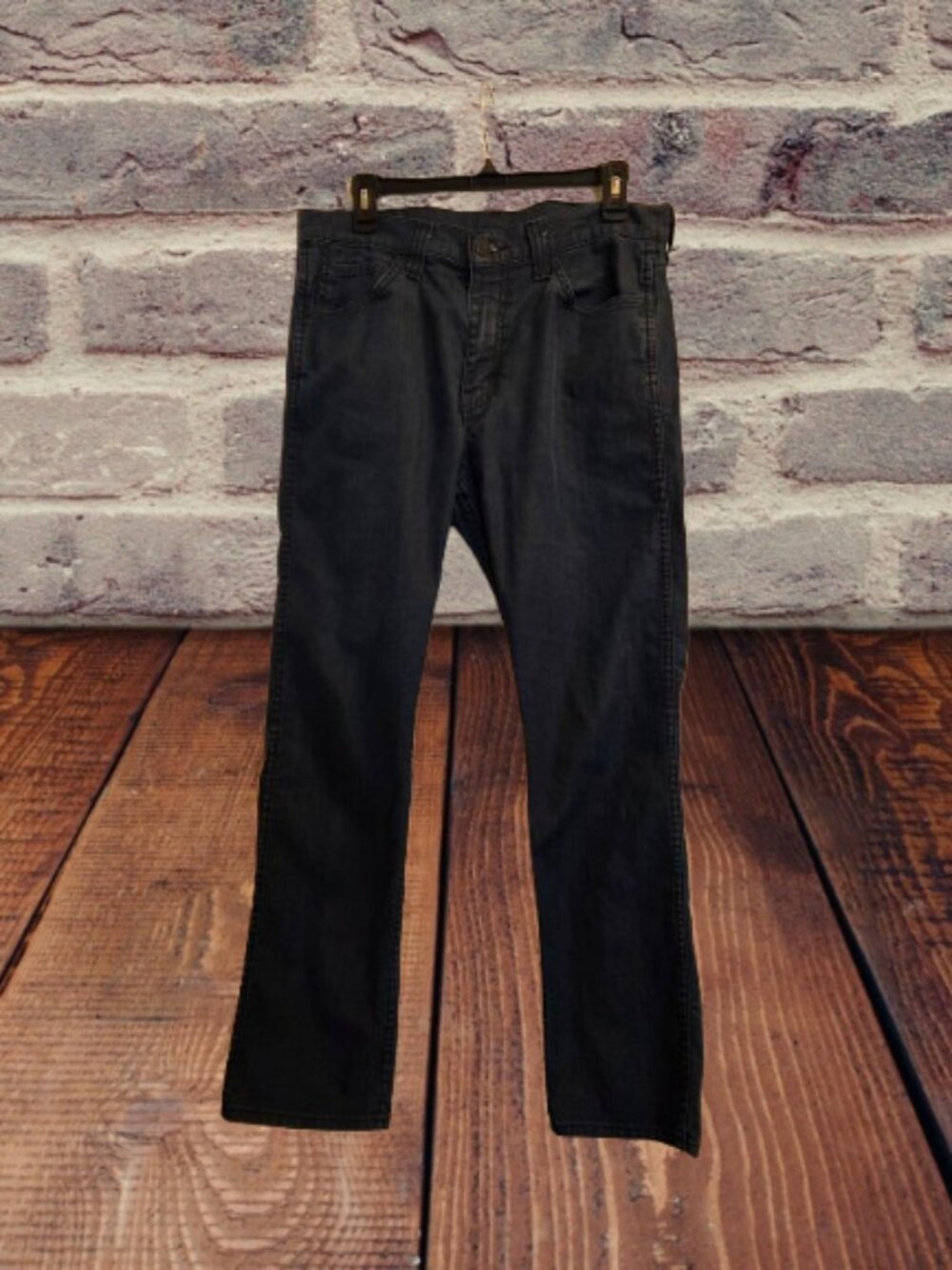 LEVI STRAUSS & CO MEN'S 513 JEANS - SIZE 33X30